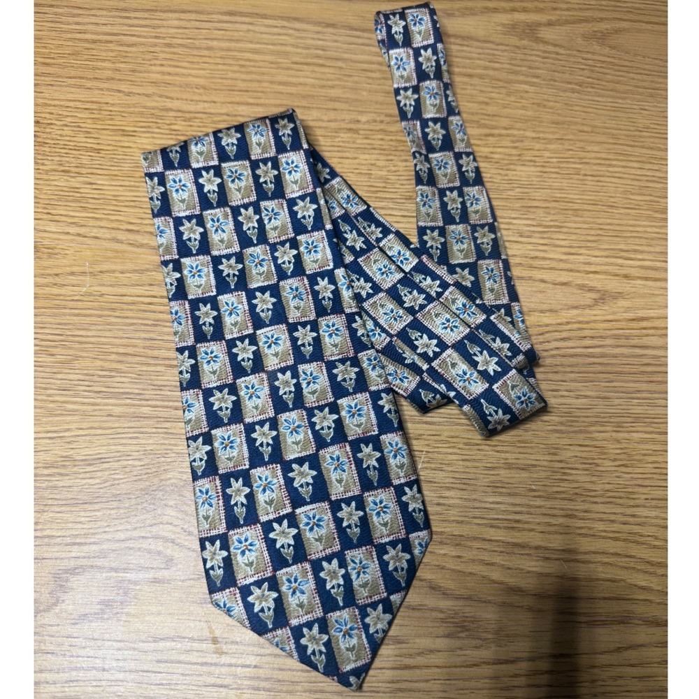 Britches Great Outdoors VTG Silk Tie Navy Blue Tan Floral Geometric 4x59